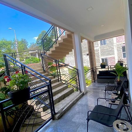 Guest House Kobuleti On Aghmashenebeli Luaran gambar