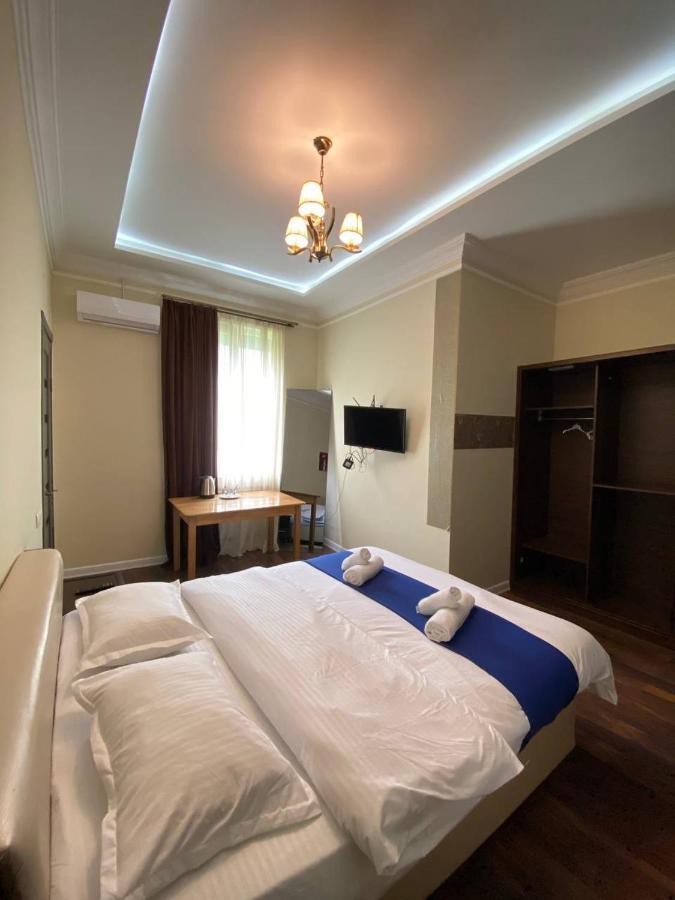 Guest House Kobuleti On Aghmashenebeli Luaran gambar