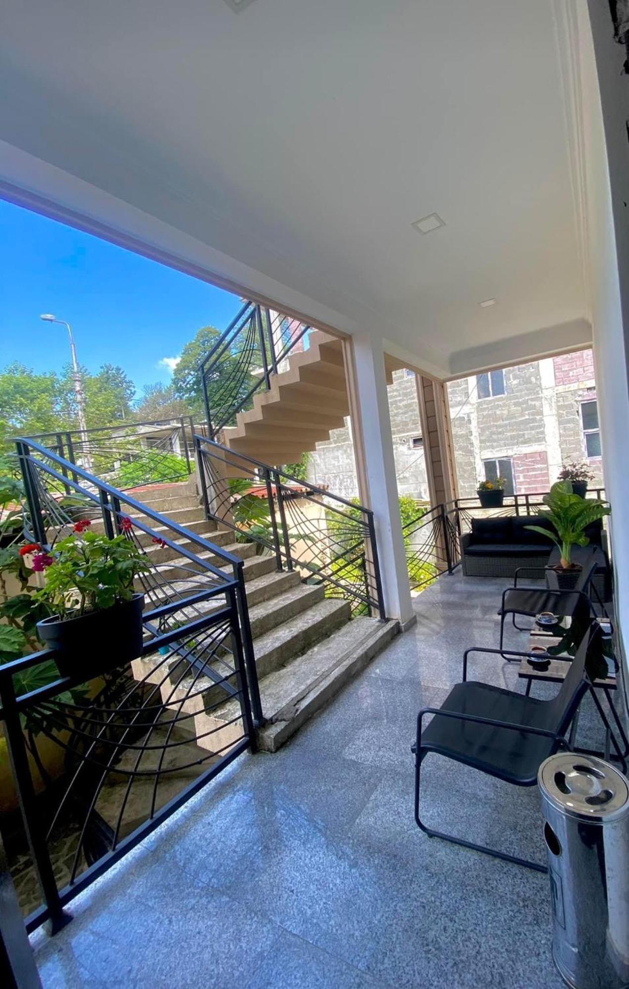 Guest House Kobuleti On Aghmashenebeli Luaran gambar