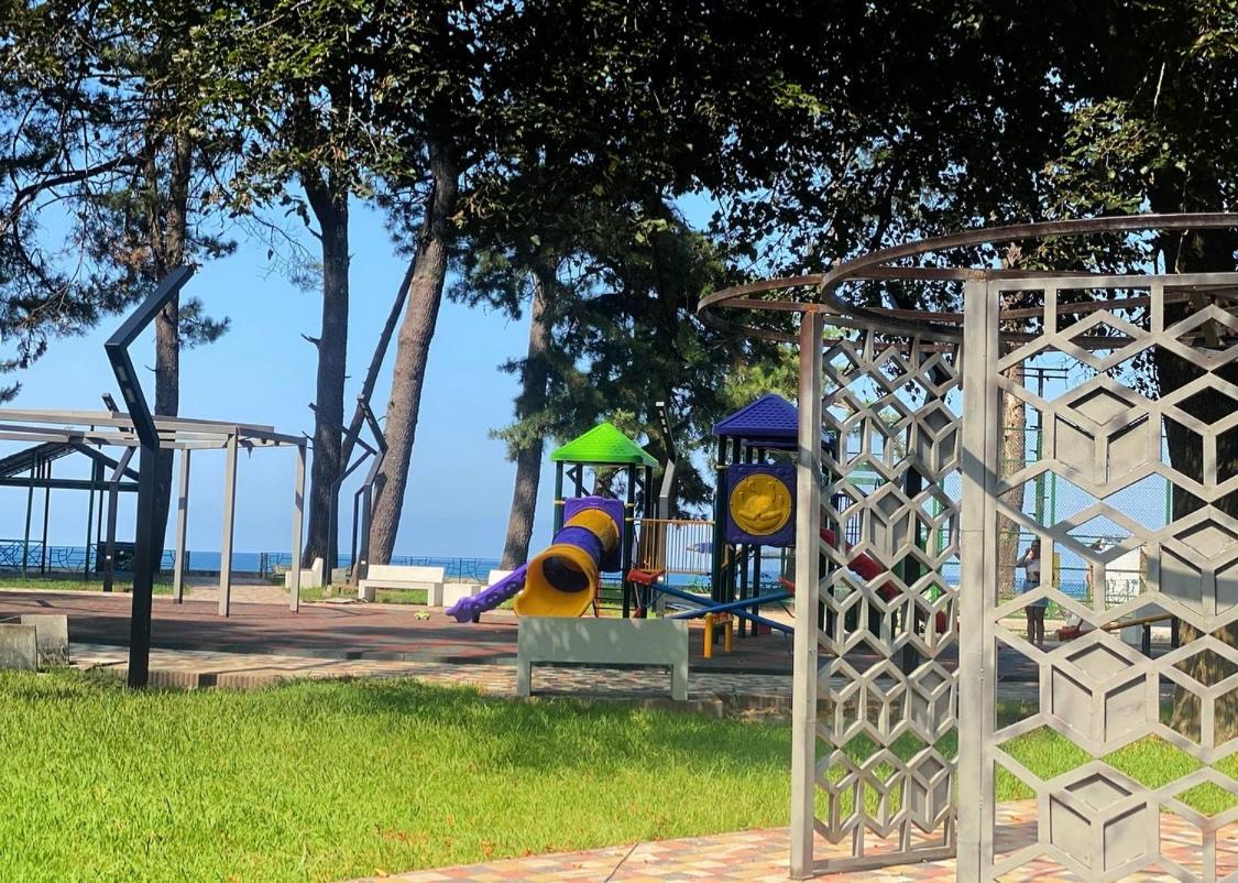 Guest House Kobuleti On Aghmashenebeli Luaran gambar