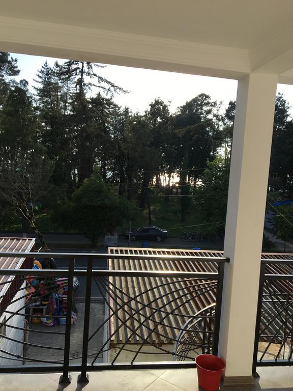 Guest House Kobuleti On Aghmashenebeli Luaran gambar
