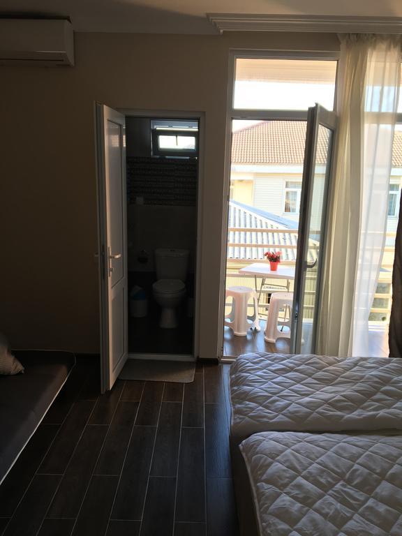 Guest House Kobuleti On Aghmashenebeli Luaran gambar