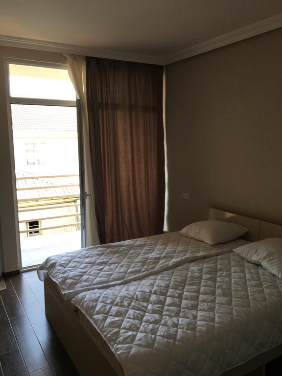 Guest House Kobuleti On Aghmashenebeli Luaran gambar