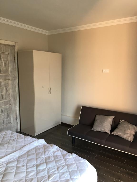 Guest House Kobuleti On Aghmashenebeli Luaran gambar
