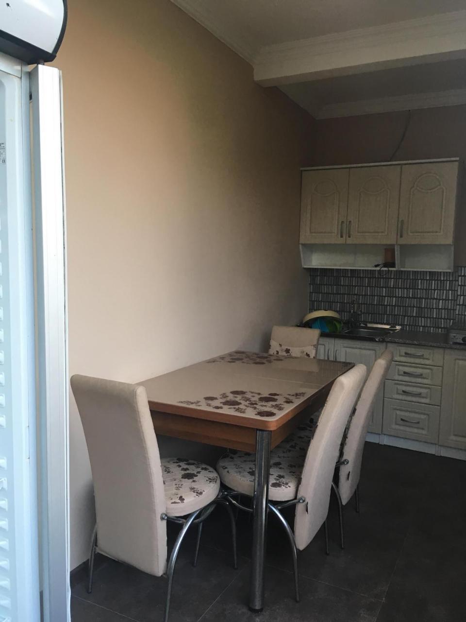 Guest House Kobuleti On Aghmashenebeli Luaran gambar